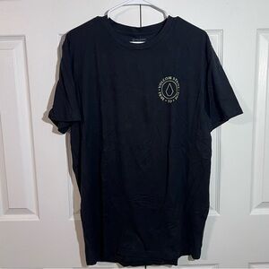 Men volcom tee shirt large